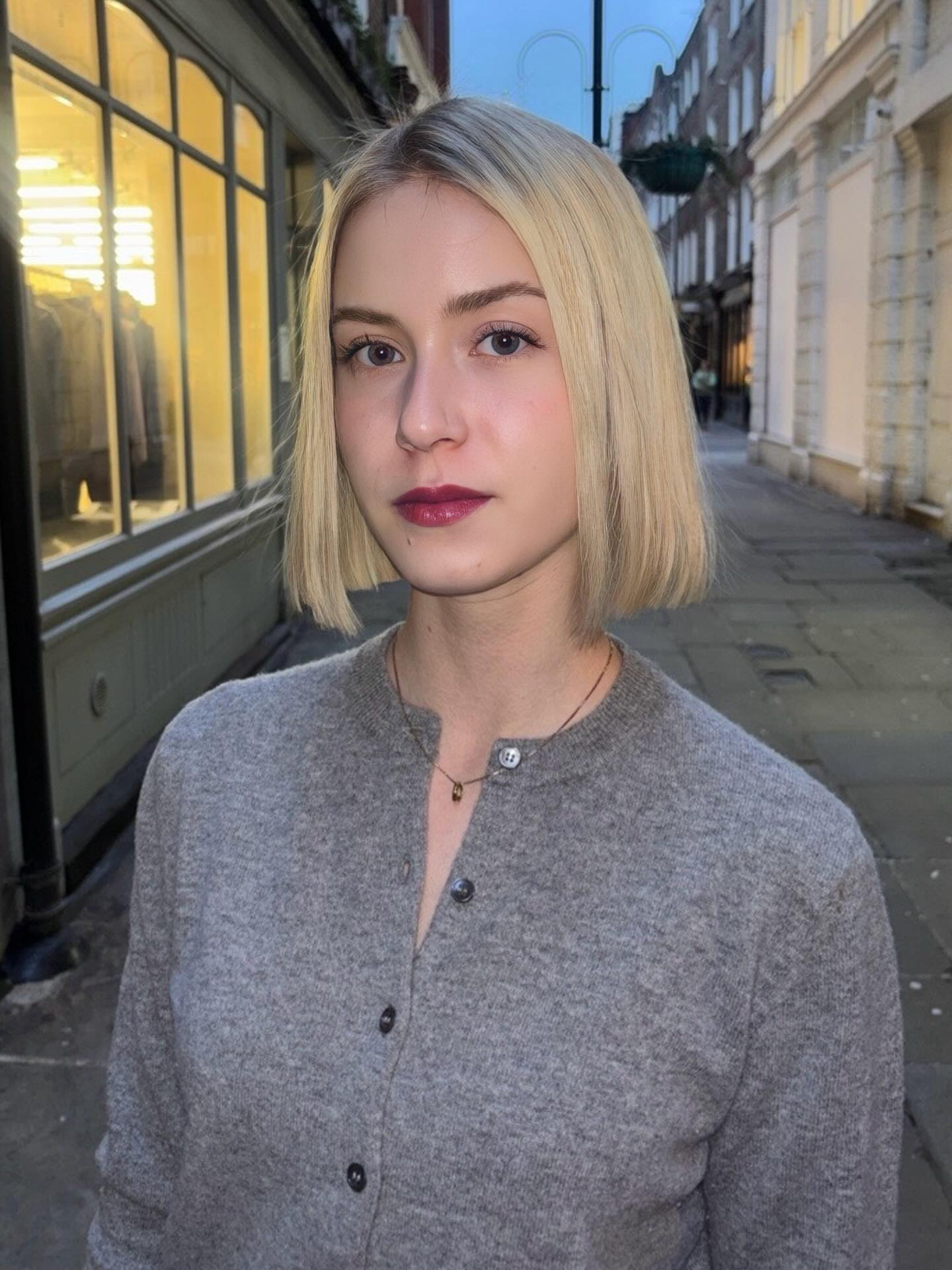 Precision Jaw-Skimming Blunt Neck-Length Bob with Subtle Root Shadow
