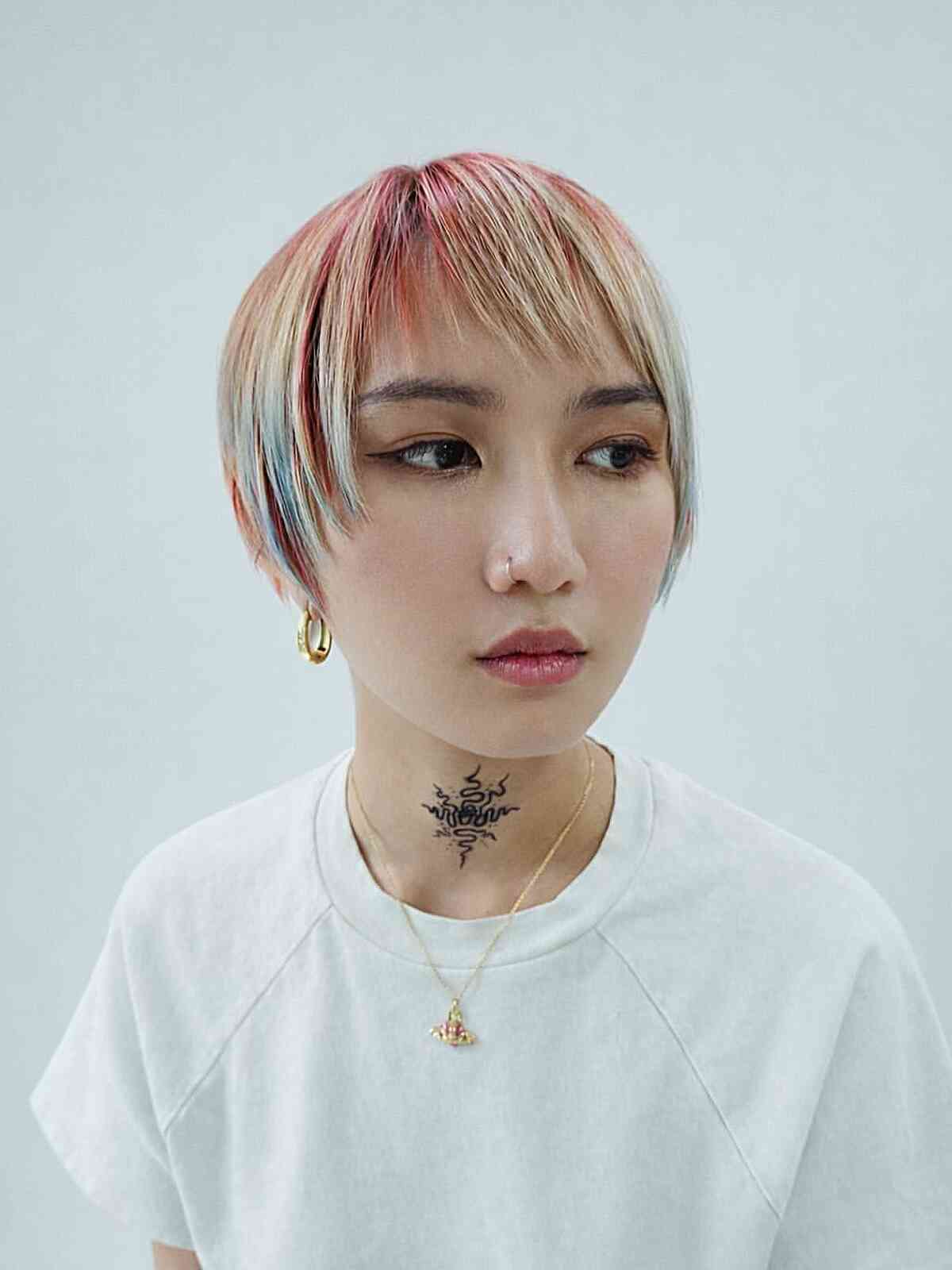 Vibrant Short Pixie Cut with Color Accents