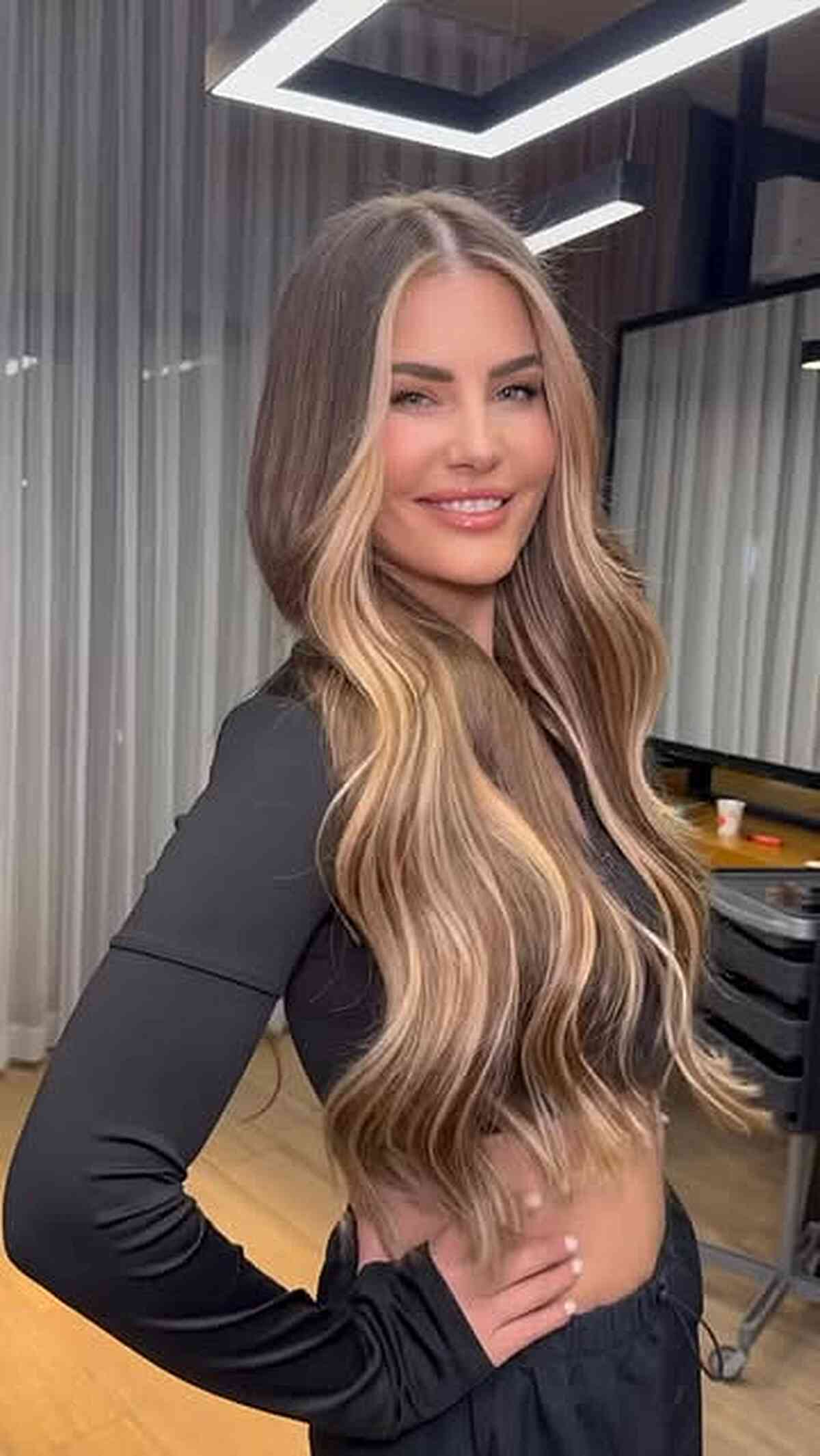 Soft Dimensional Bronde Waves with Face Framing