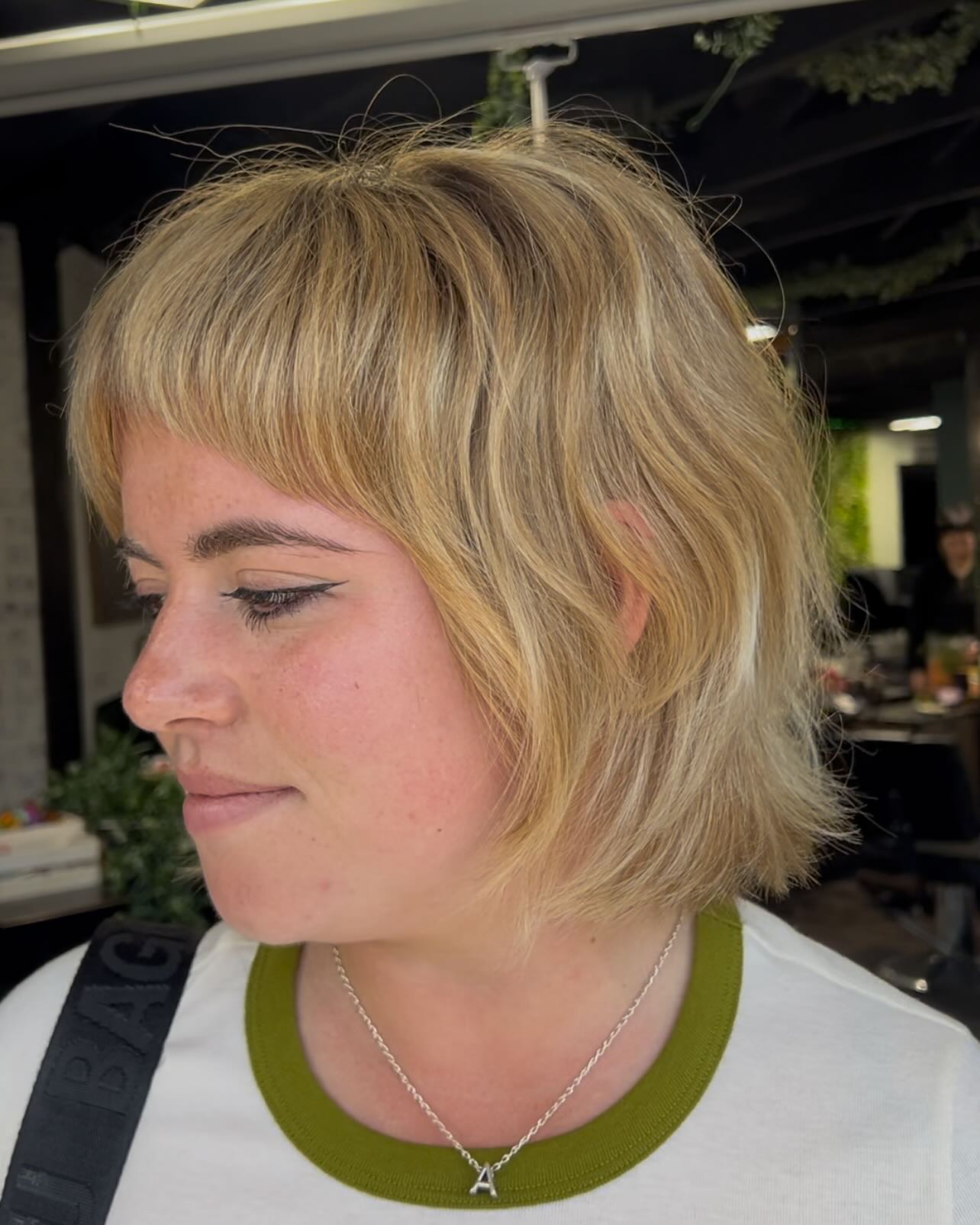 Cropped Textured Jaw-Grazing Bob with Blunt Micro Fringe and Root Shadow