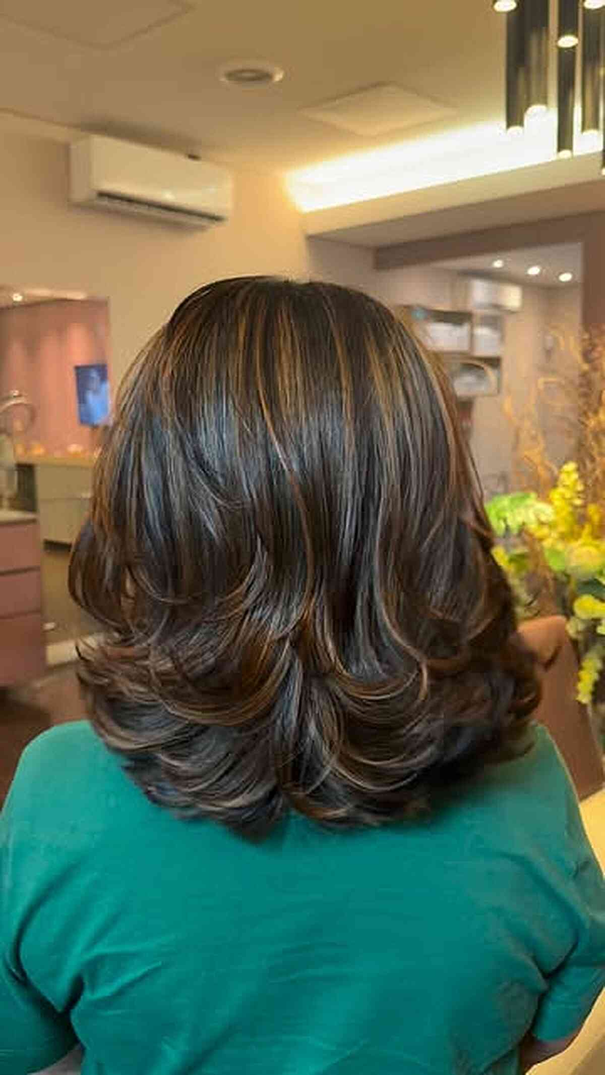 Glossy Espresso Hair with Caramel Ribbons