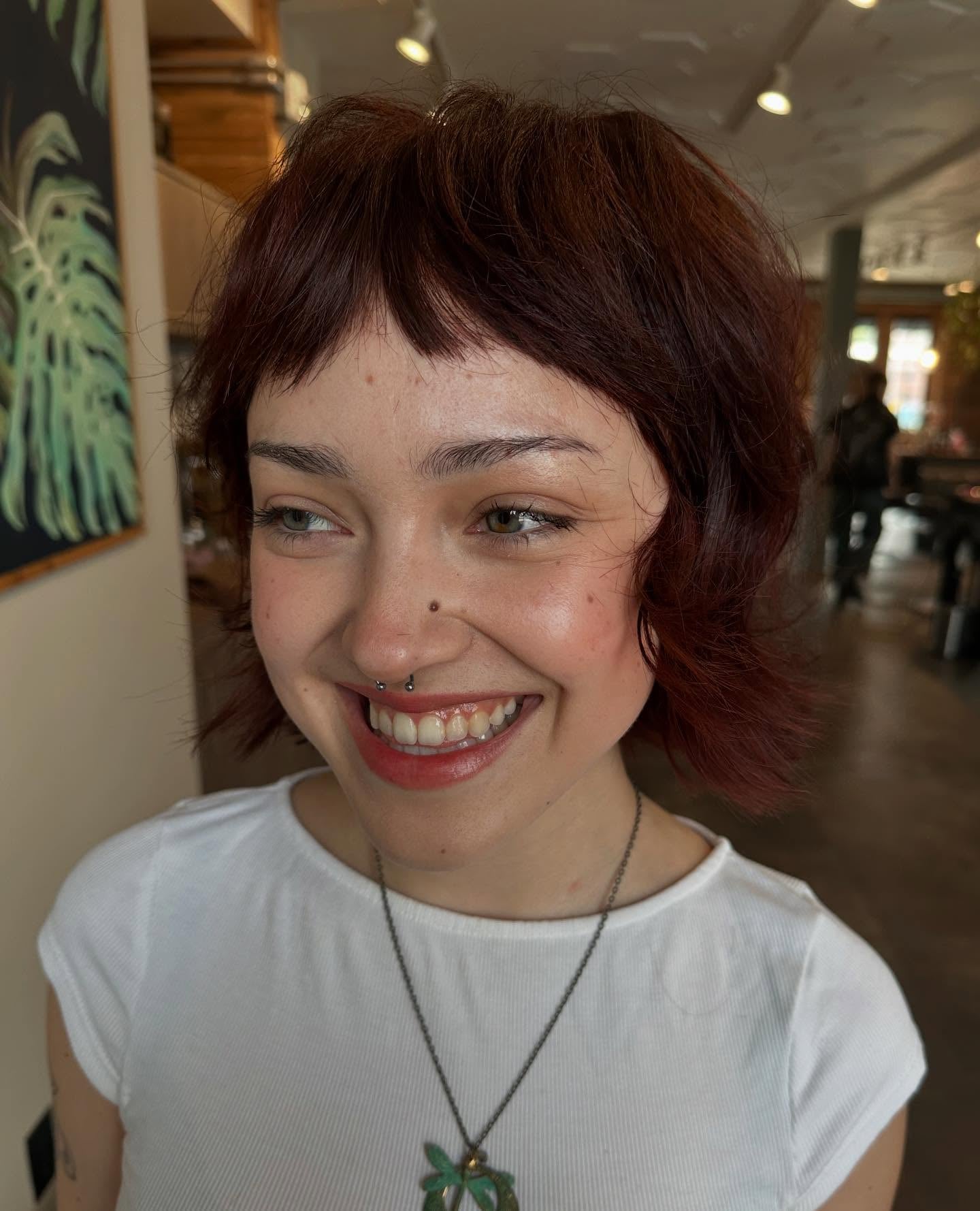 Piecey Wine-Red Jaw-Grazing Bob with Point-Cut Micro Bangs
