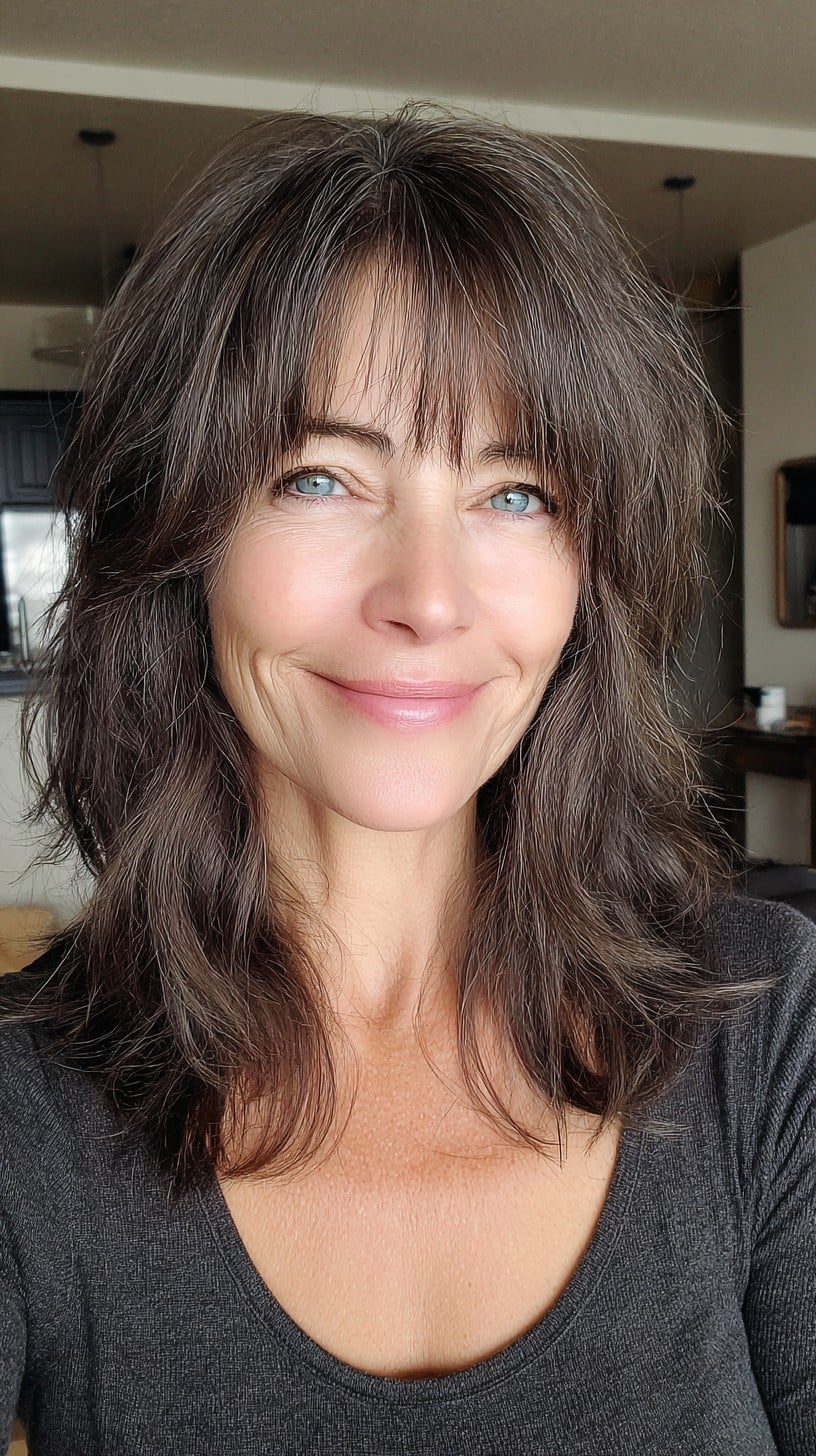 Root-Lifted Medium Shag with Soft Feathered Micro Fringe