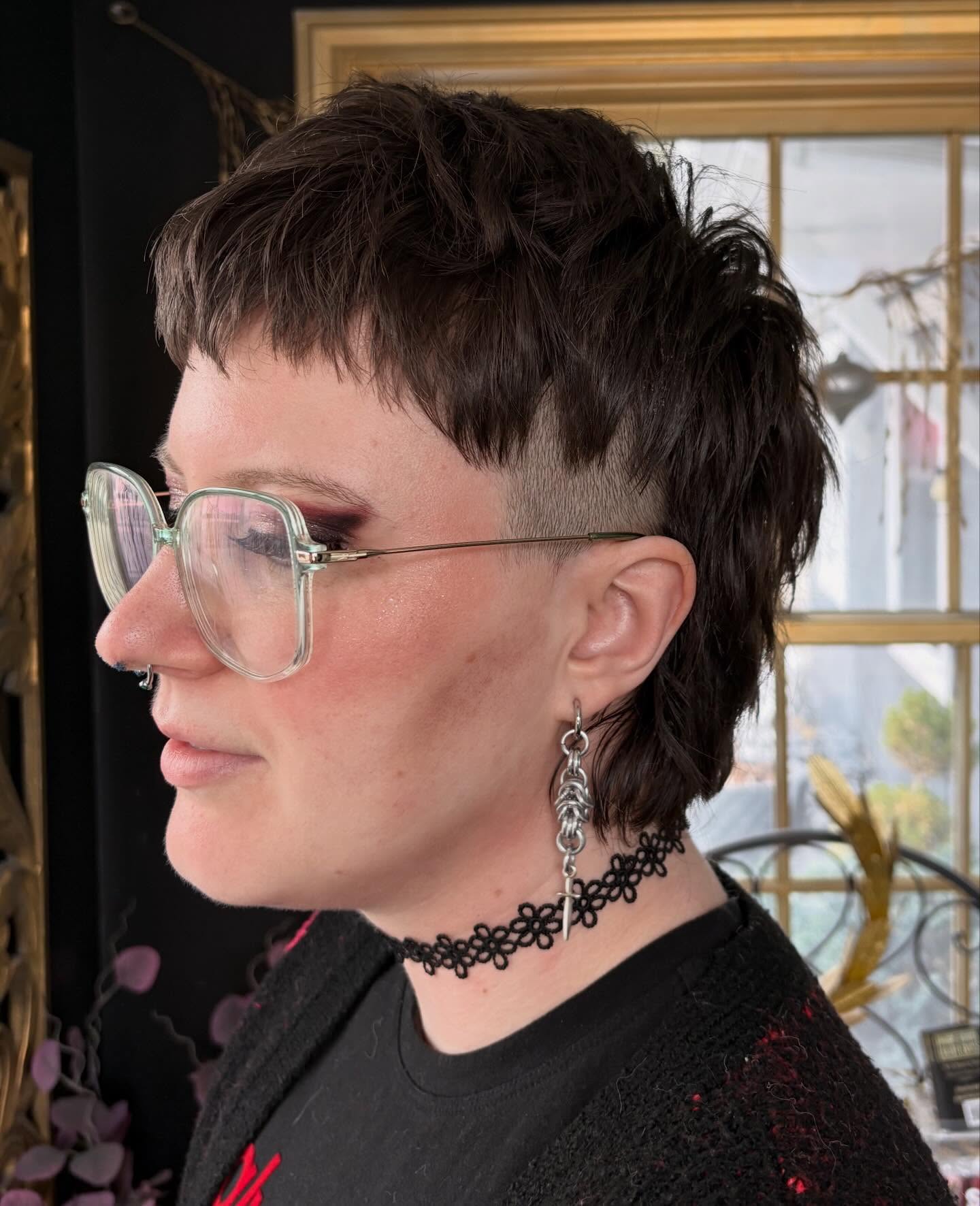Textured Micro-Fringe Mullet with Temple Fade
