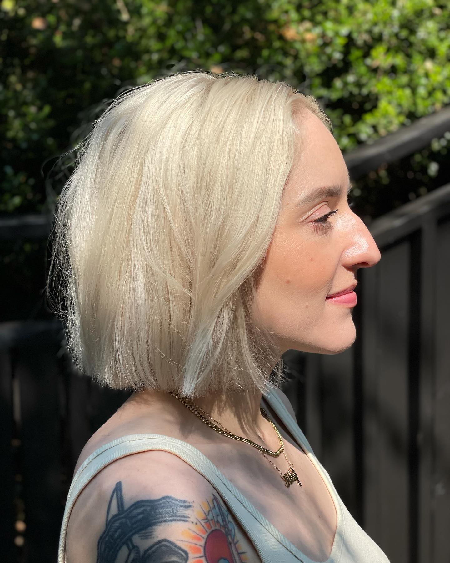 Icy Platinum Blunt Jaw-Length Bob with Soft Textured Perimeter