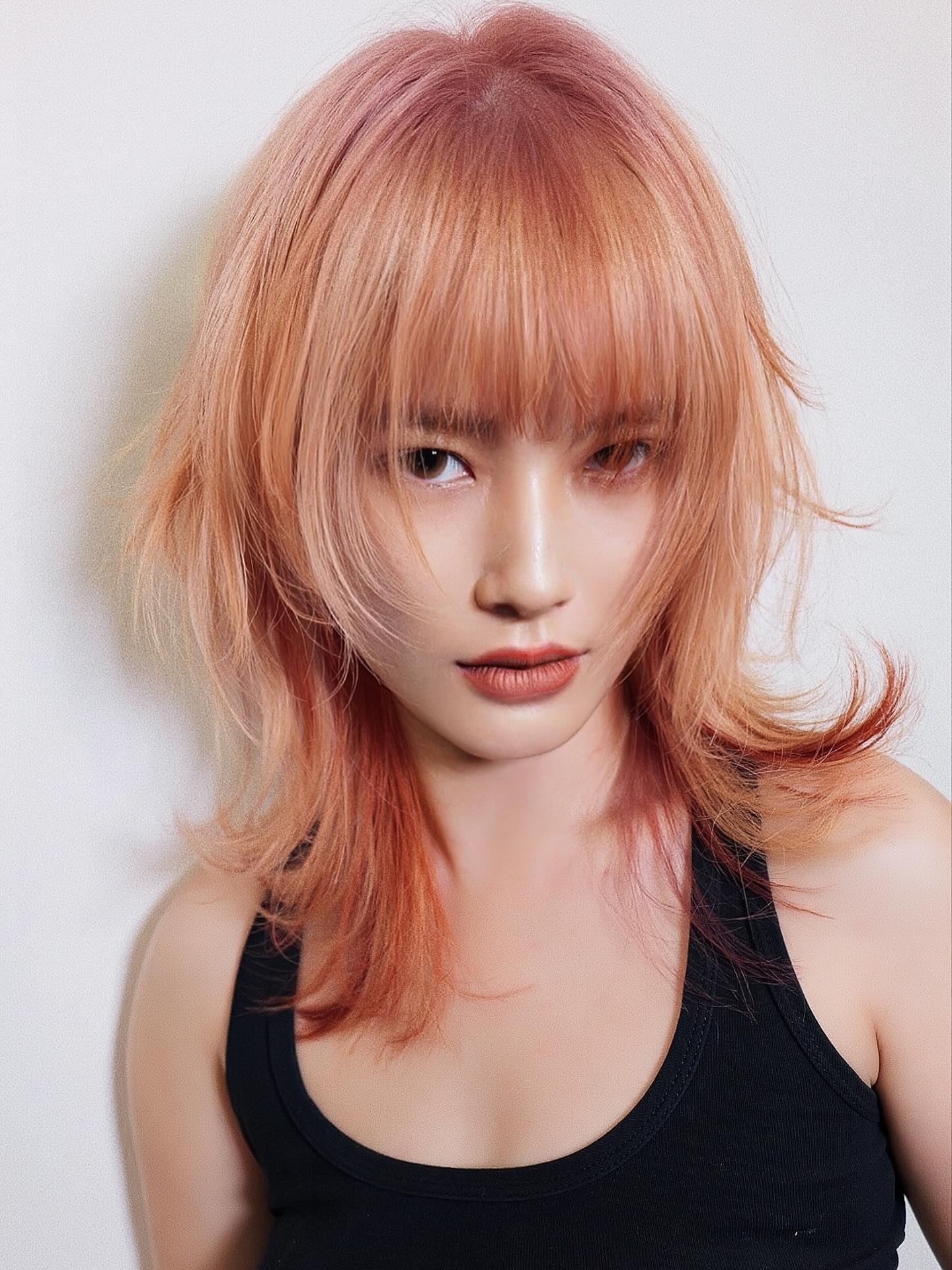Textured Rose Gold Shag with Micro Fringe and Feathered Face‑Framing