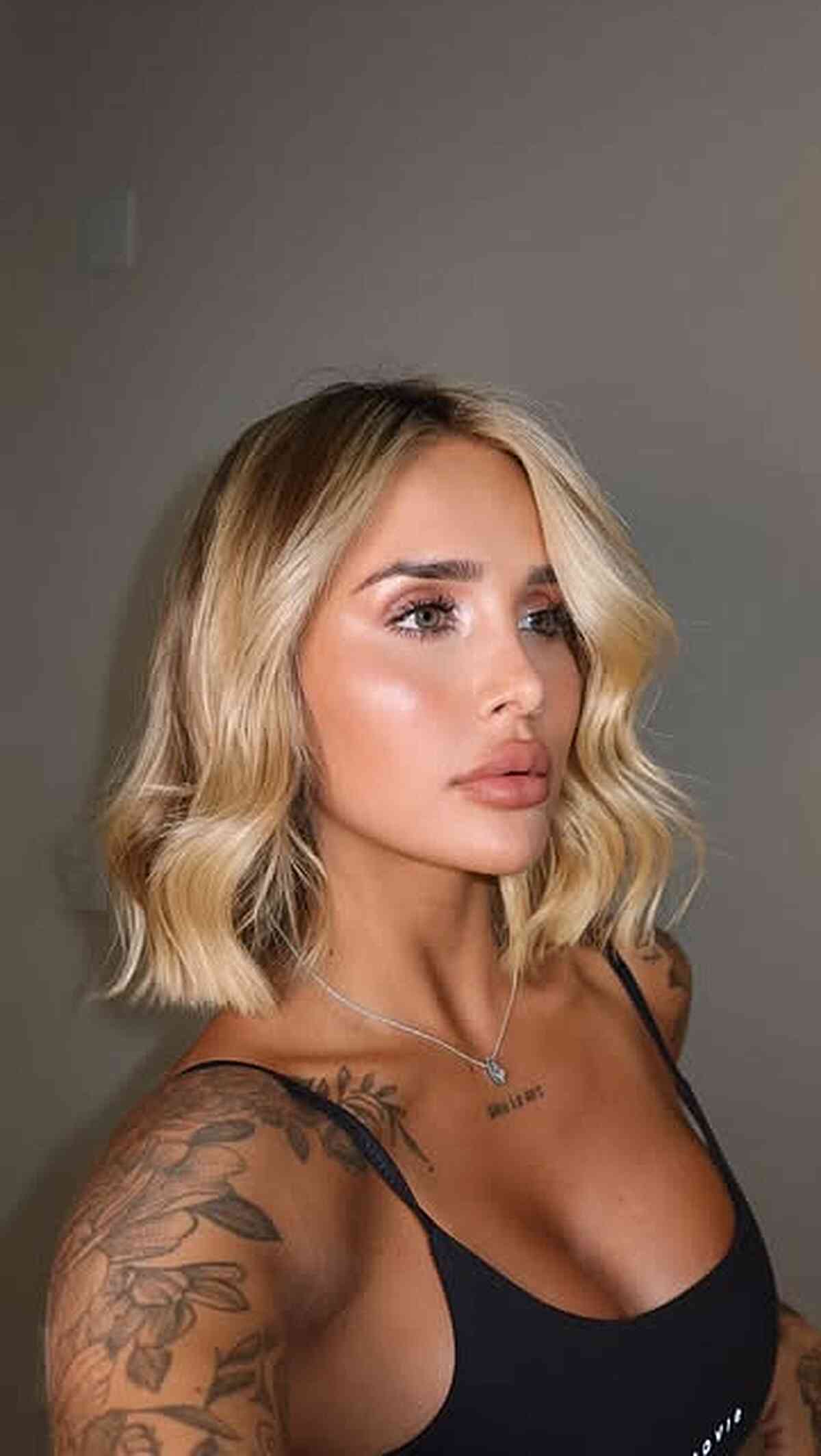 Stylish Long Bob with Blonde Balayage