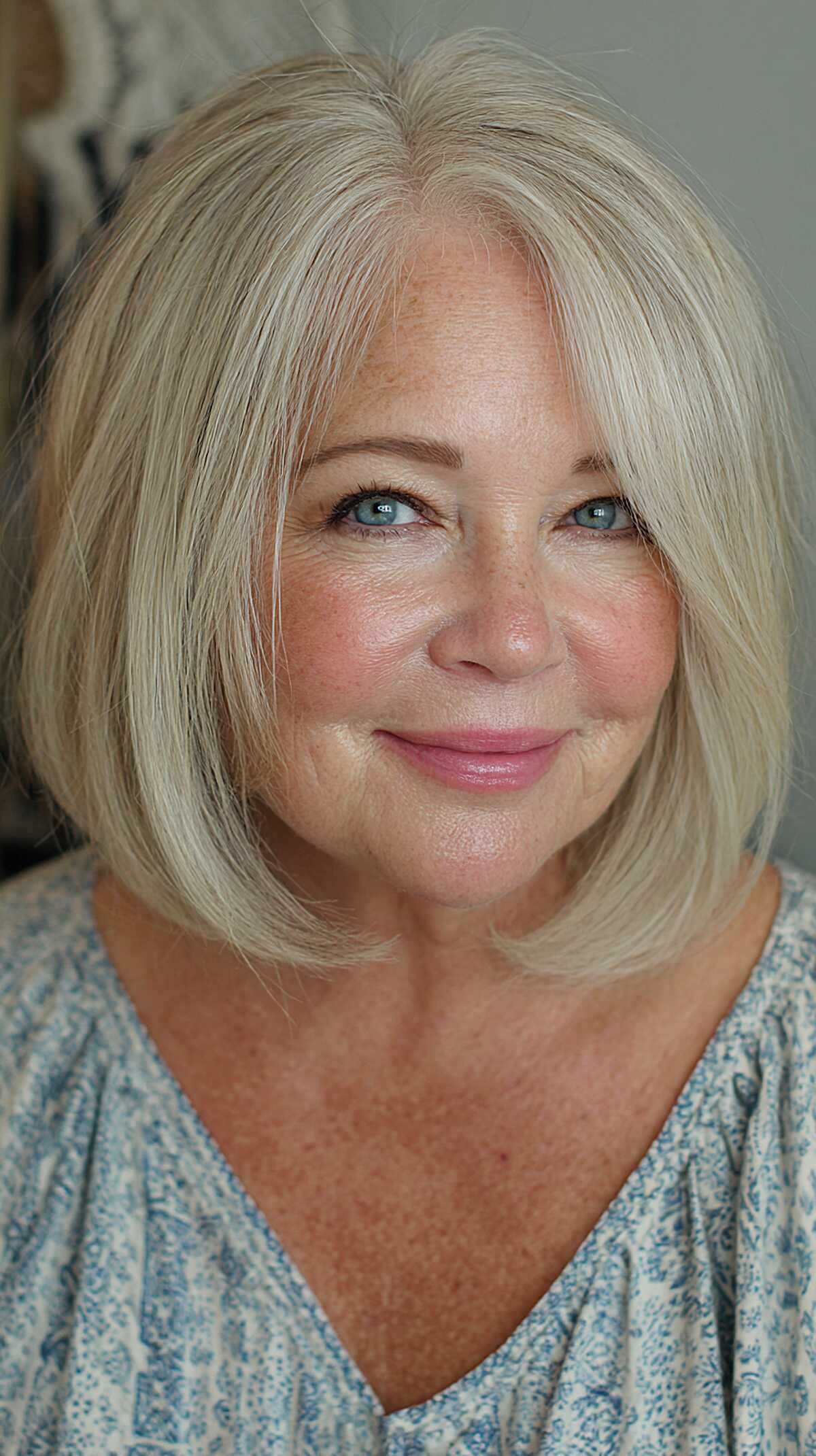 Polished platinum blonde bob with soft inward bend
