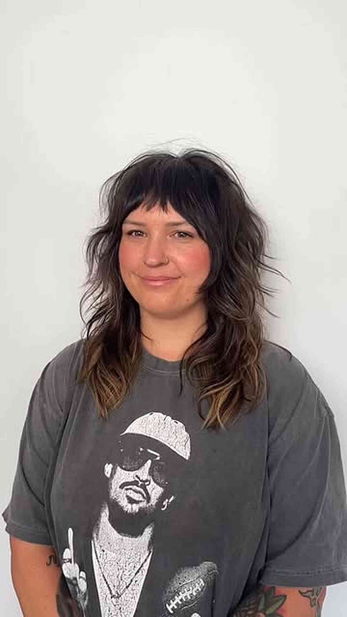 Stylish Medium Shag with Wavy Layers