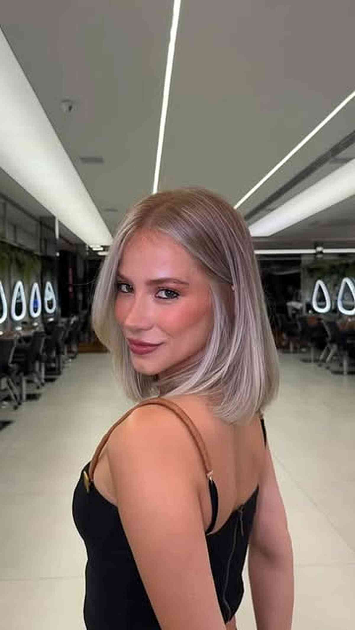 Cool Blonde Long Bob with Subtle Layers