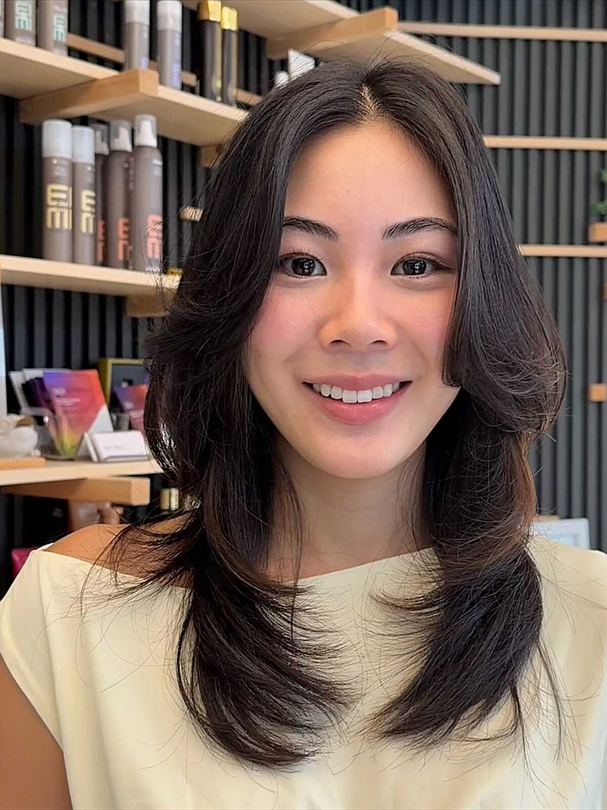 Dark Medium Layers with Flicked Ends and Center Part