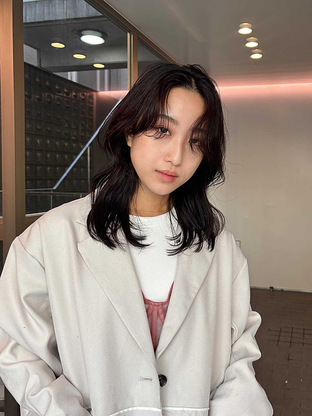 Wavy Black Lob with Piecey Side Part