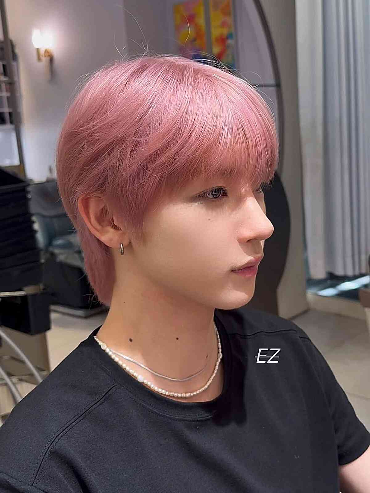 Soft Pink Layered K-Pop Cut