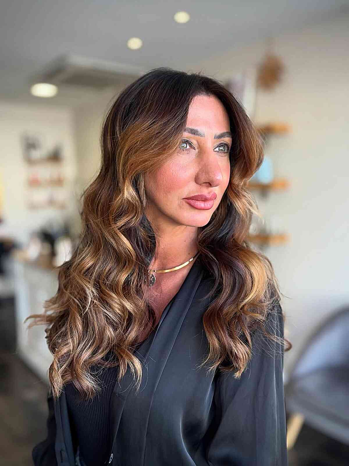 Gorgeous Long Wavy Layers with Caramel Highlights