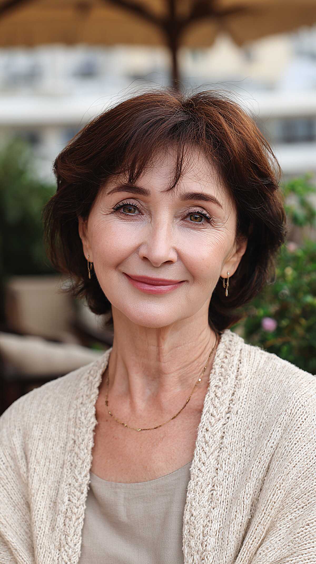 Soft espresso brown bob with face-framing layers