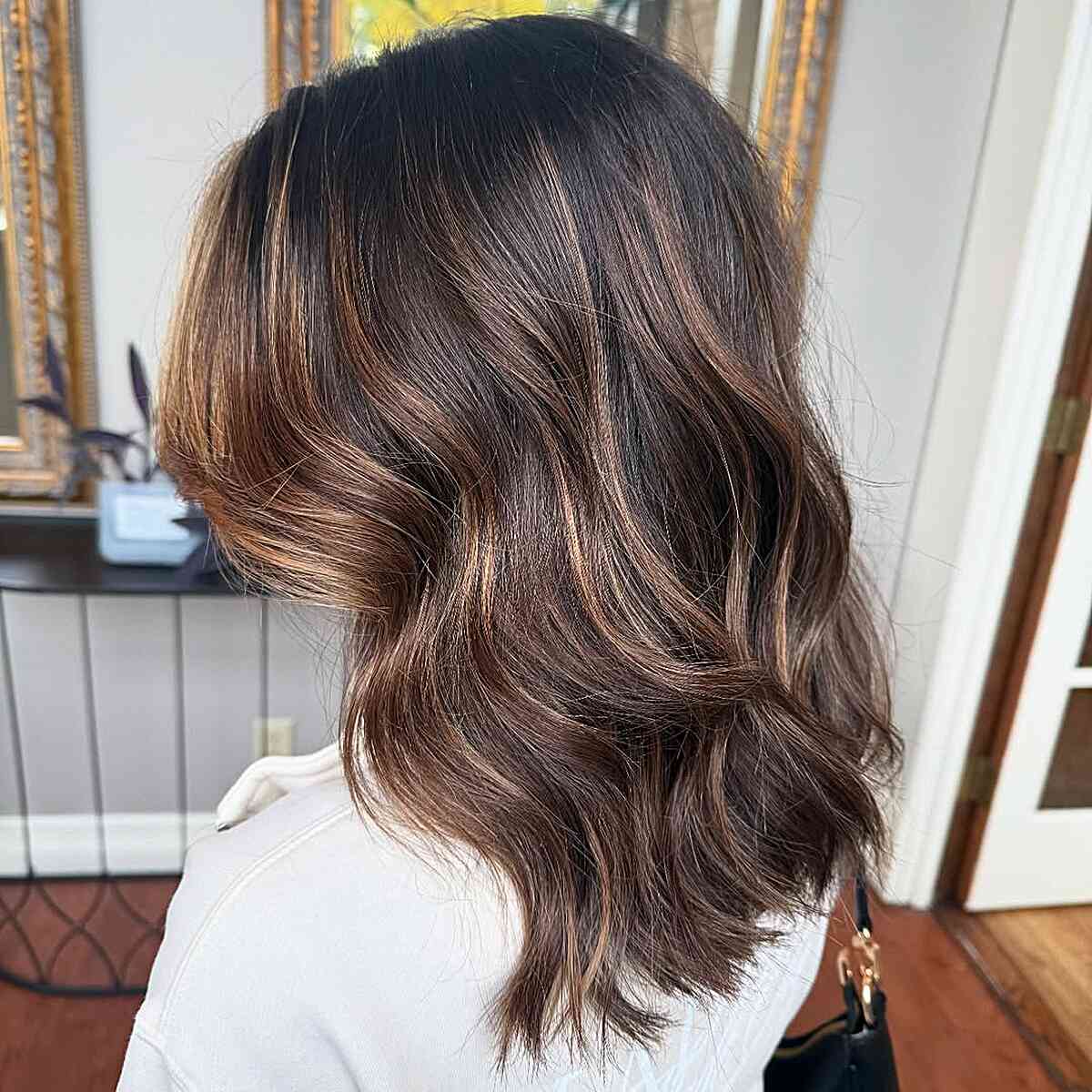 Chic Caramel Balayage Waves