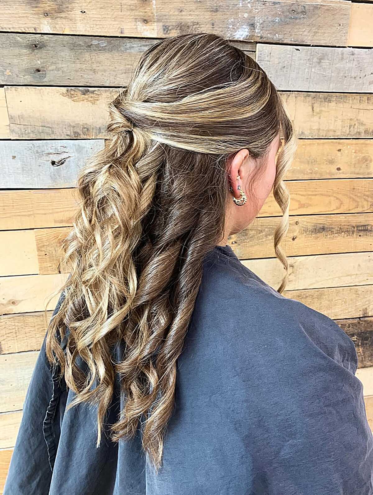Highlighted Curls with Low Twisted Pullback