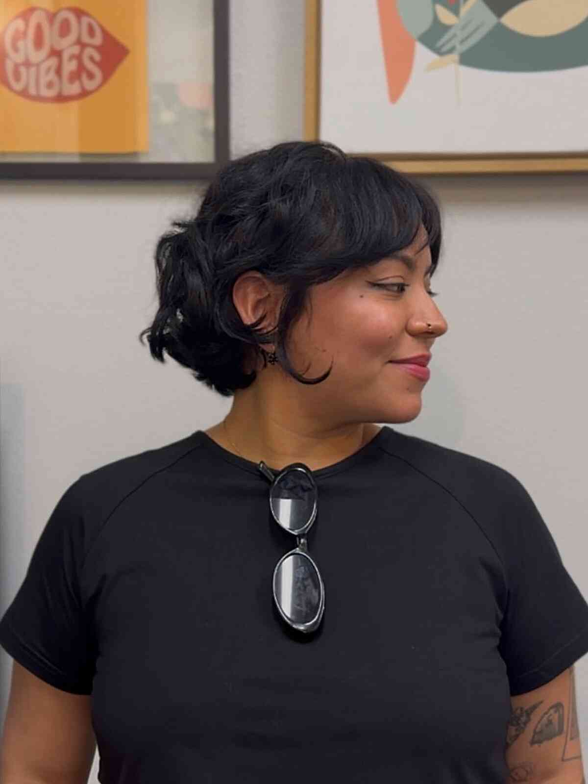 Chic Wavy Bob with Bangs