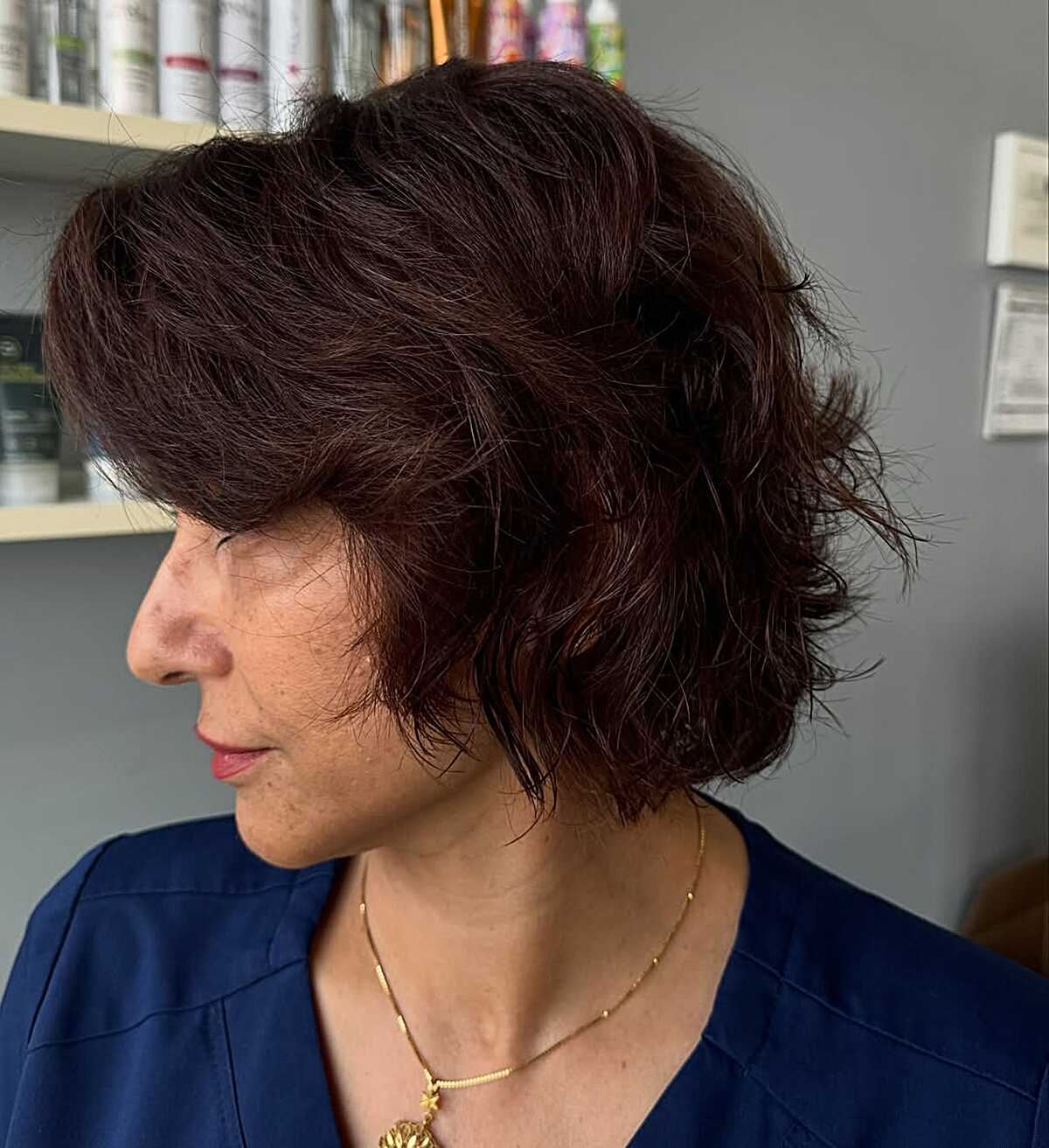 Wavy dark chocolate bixie with curtain fringe and body