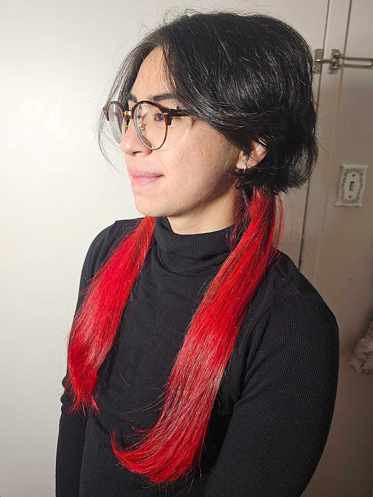 Black jellyfish bob with bright red long extensions