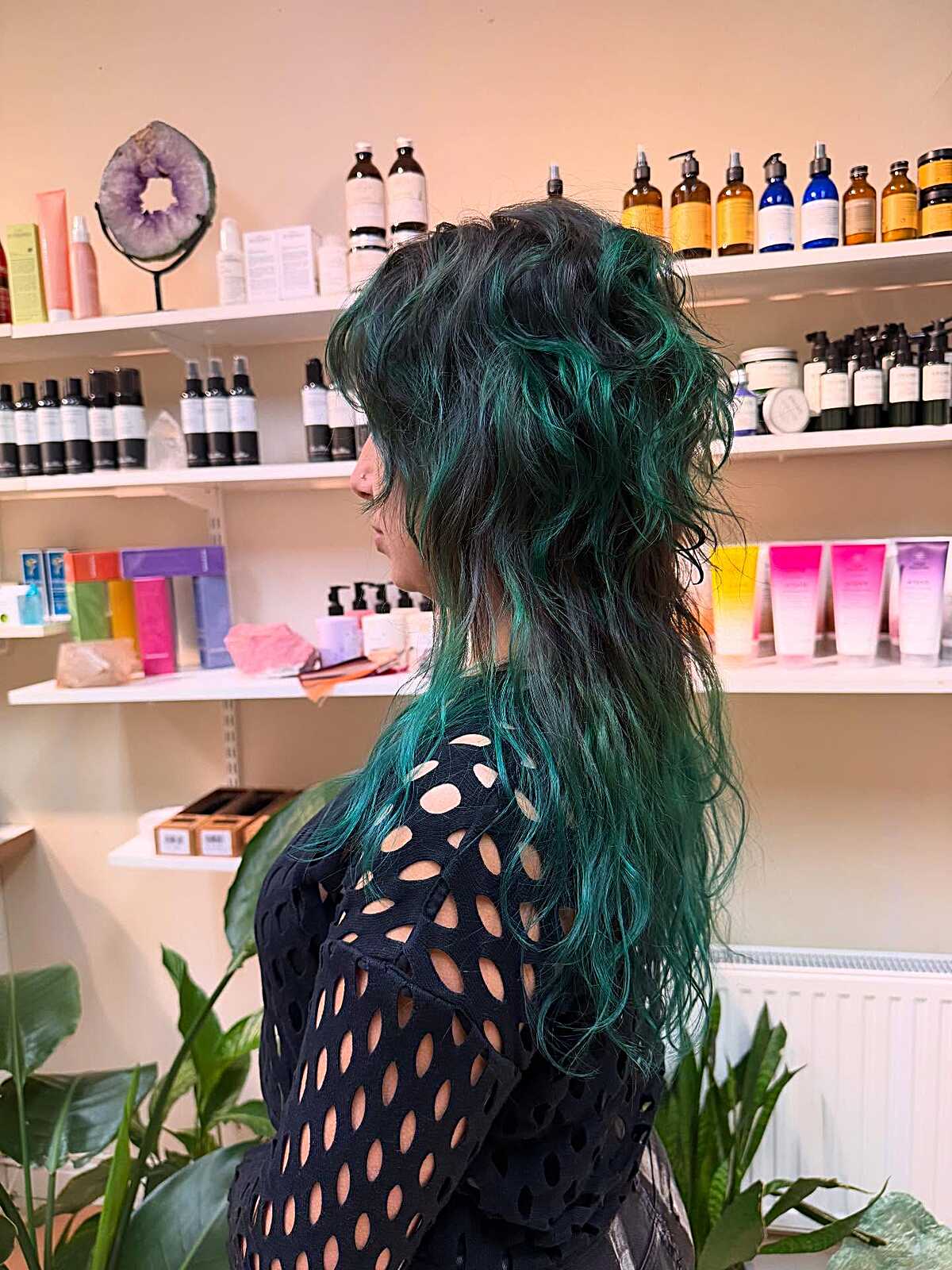 Wavy teal green jellyfish cut with textured volume