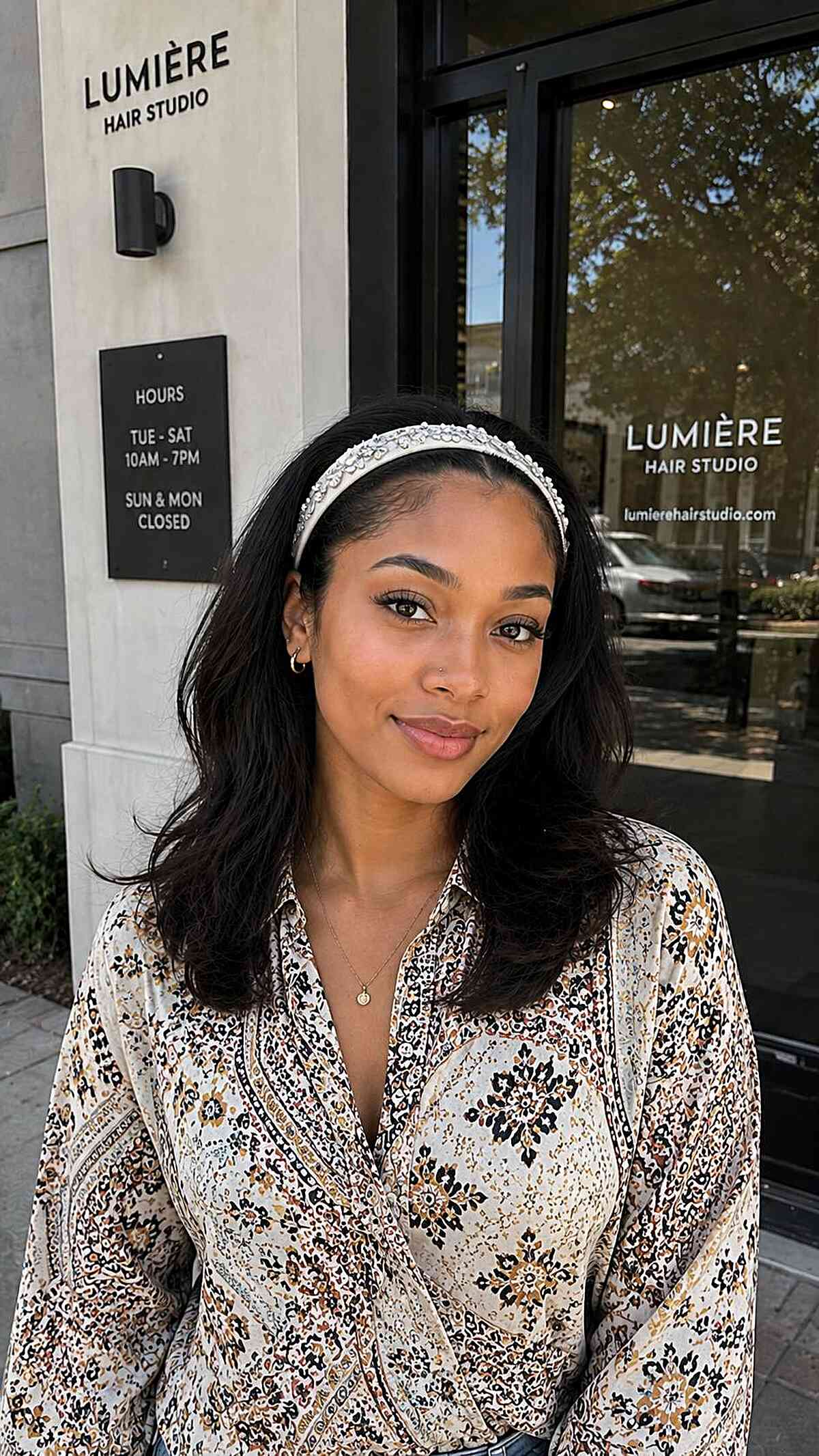 Stylish Mid-Length Waves with a Headband