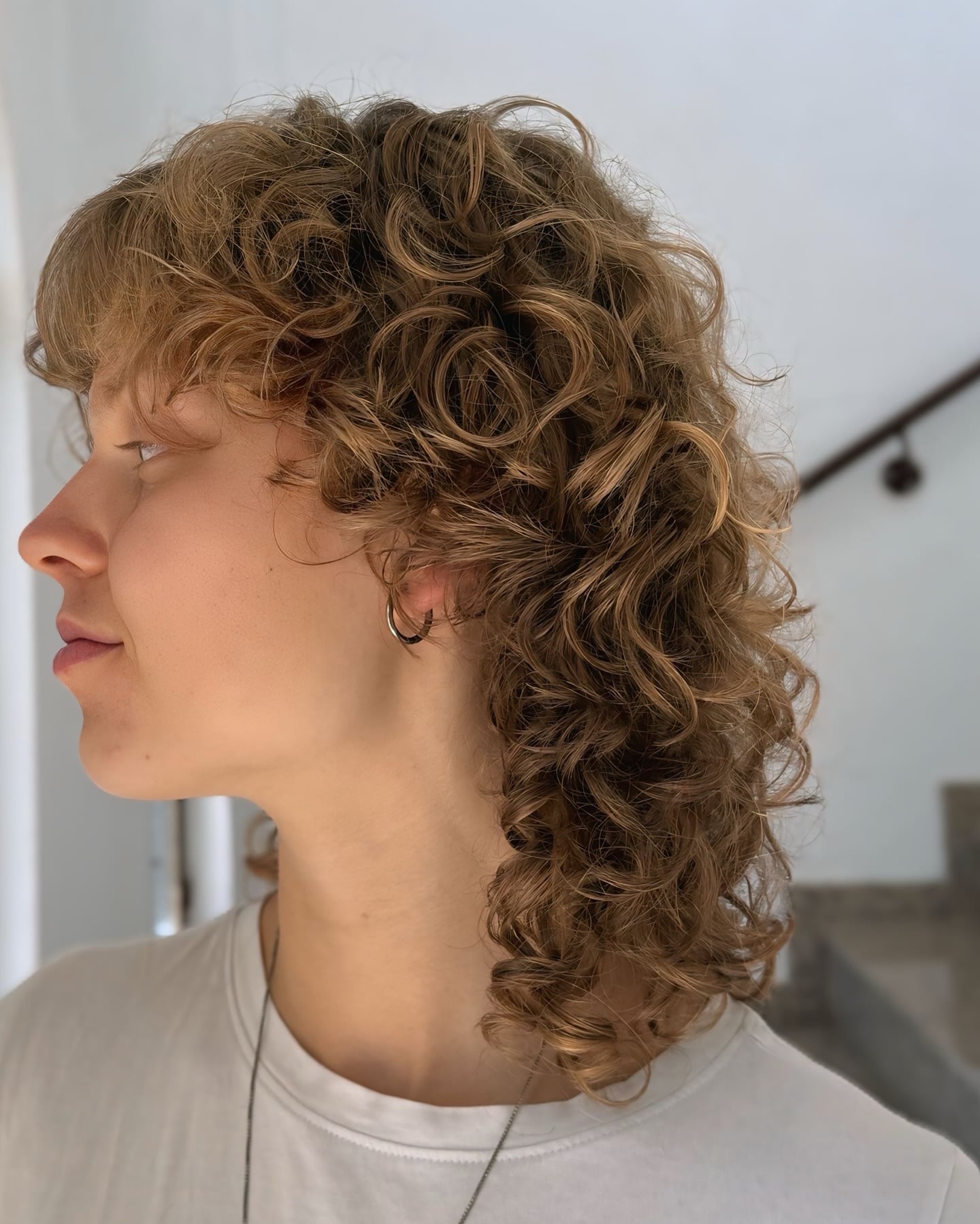 Natural Bronde Ringlet Wolf with Straight-Textured Fringe