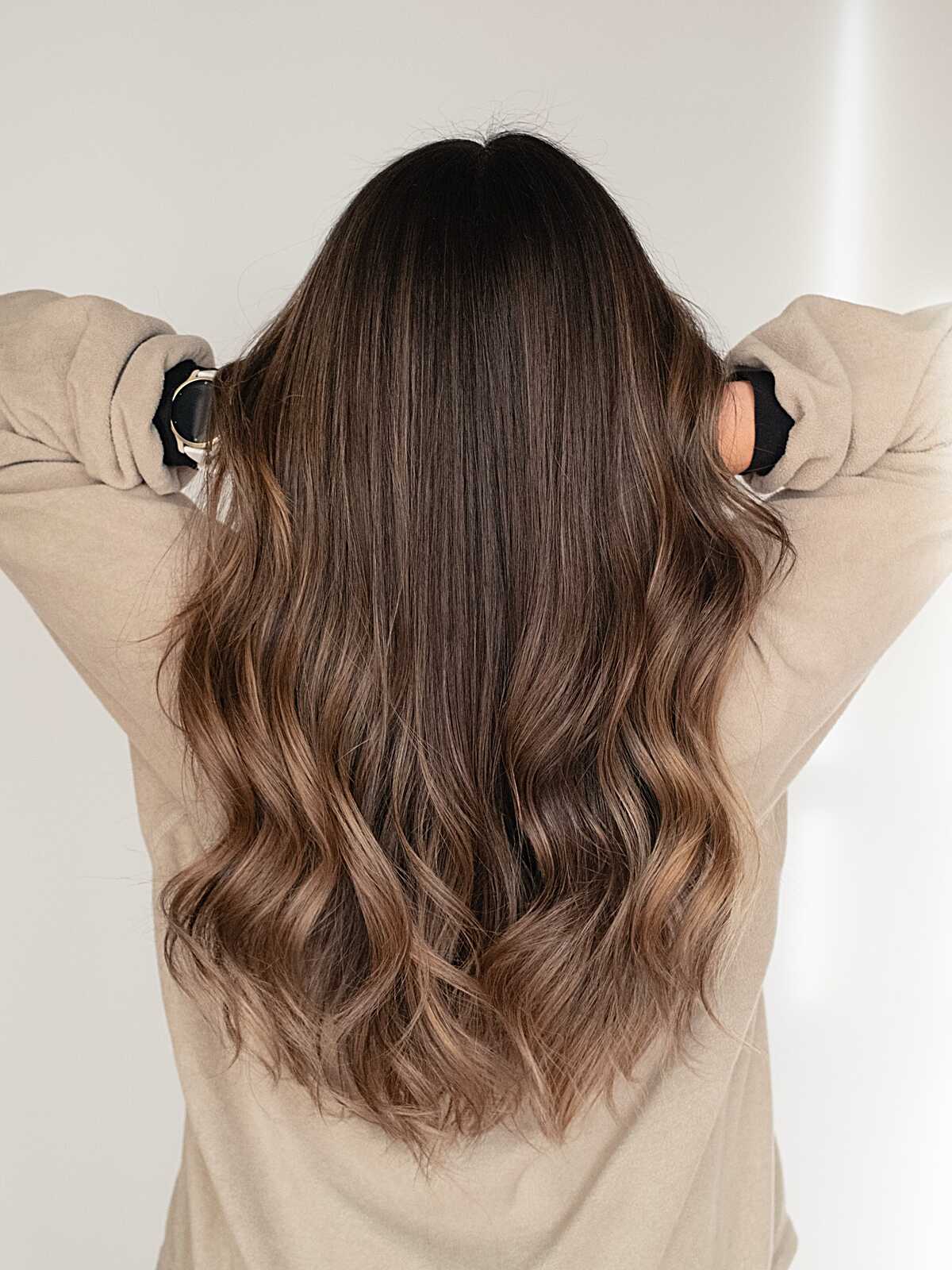 Brunette waves with caramel melted midtones