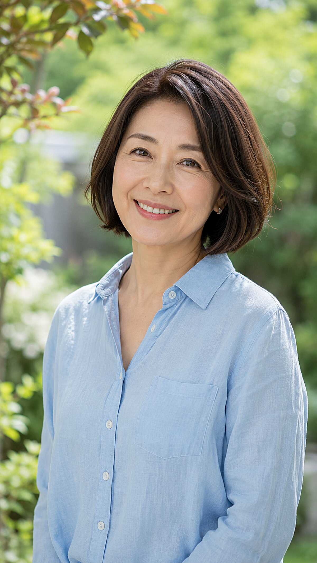 Side-Swept Brunette Bob with Feathered Movement