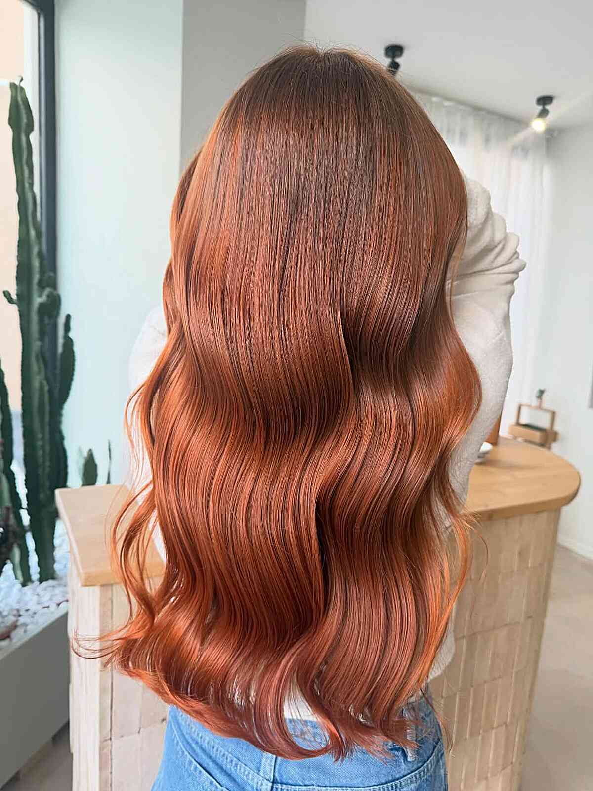 Luxurious Copper Waves with a Glossy Finish