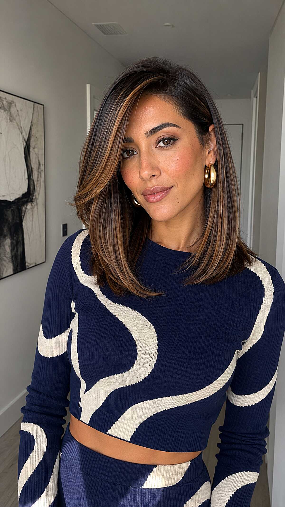 Caramel Face-Framing Balayage on a Sharp Collarbone-Length Lob