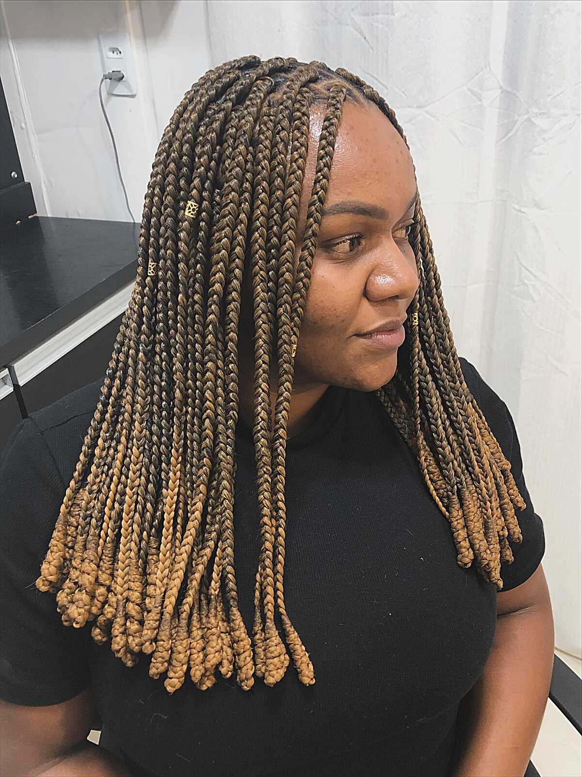 Dark Root to Caramel Blonde Box Braids with Knot-Sealed Ends