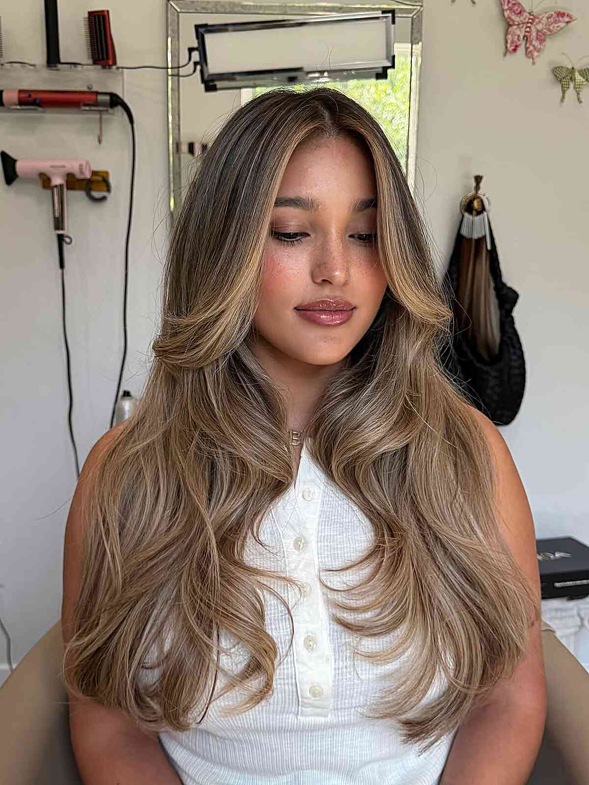 Mushroom Beige Blonde Balayage with Layered Lengths
