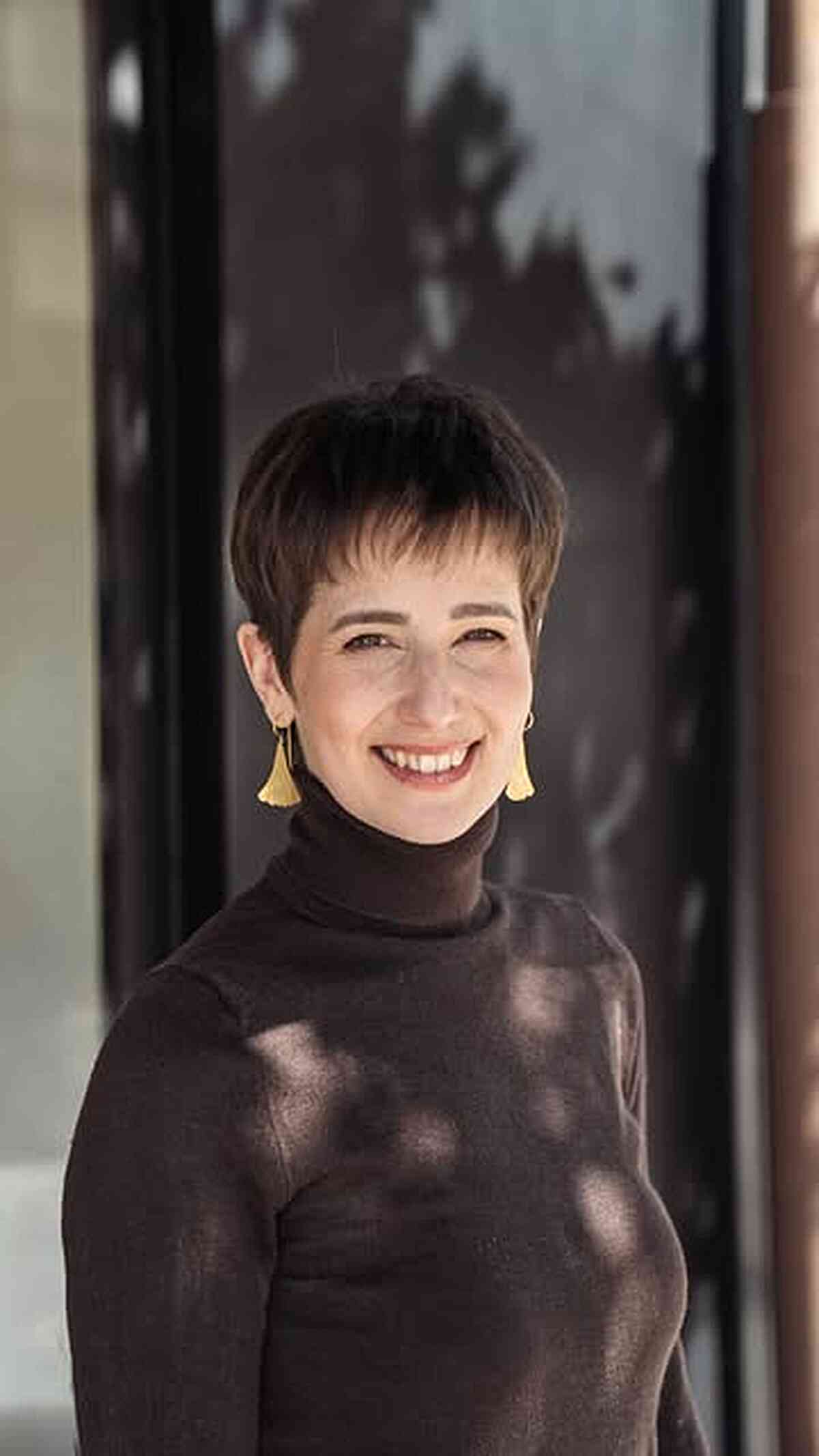 Espresso Feathered Pixie Crop