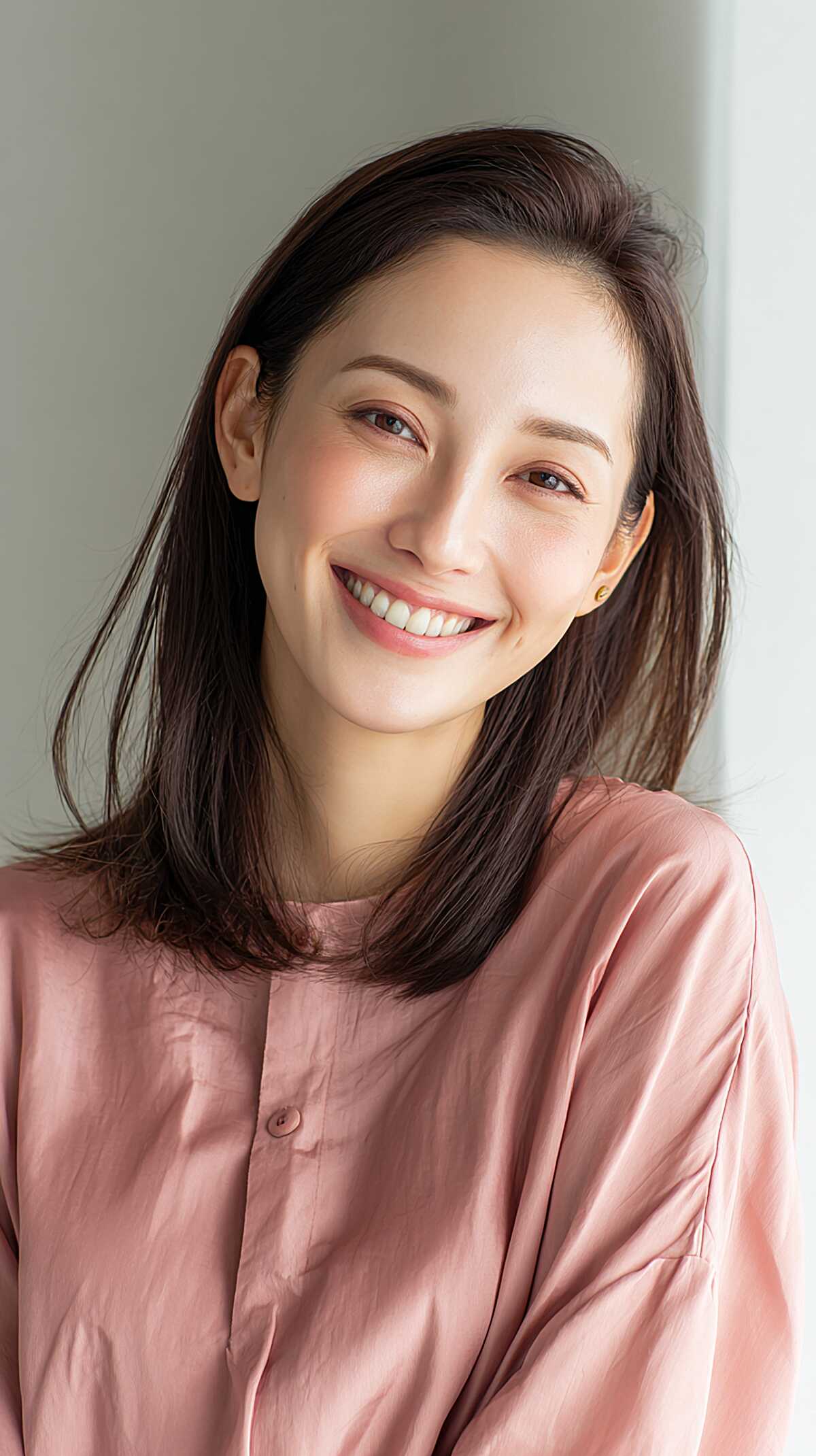 Sleek shoulder-length dark chocolate brown straight hair