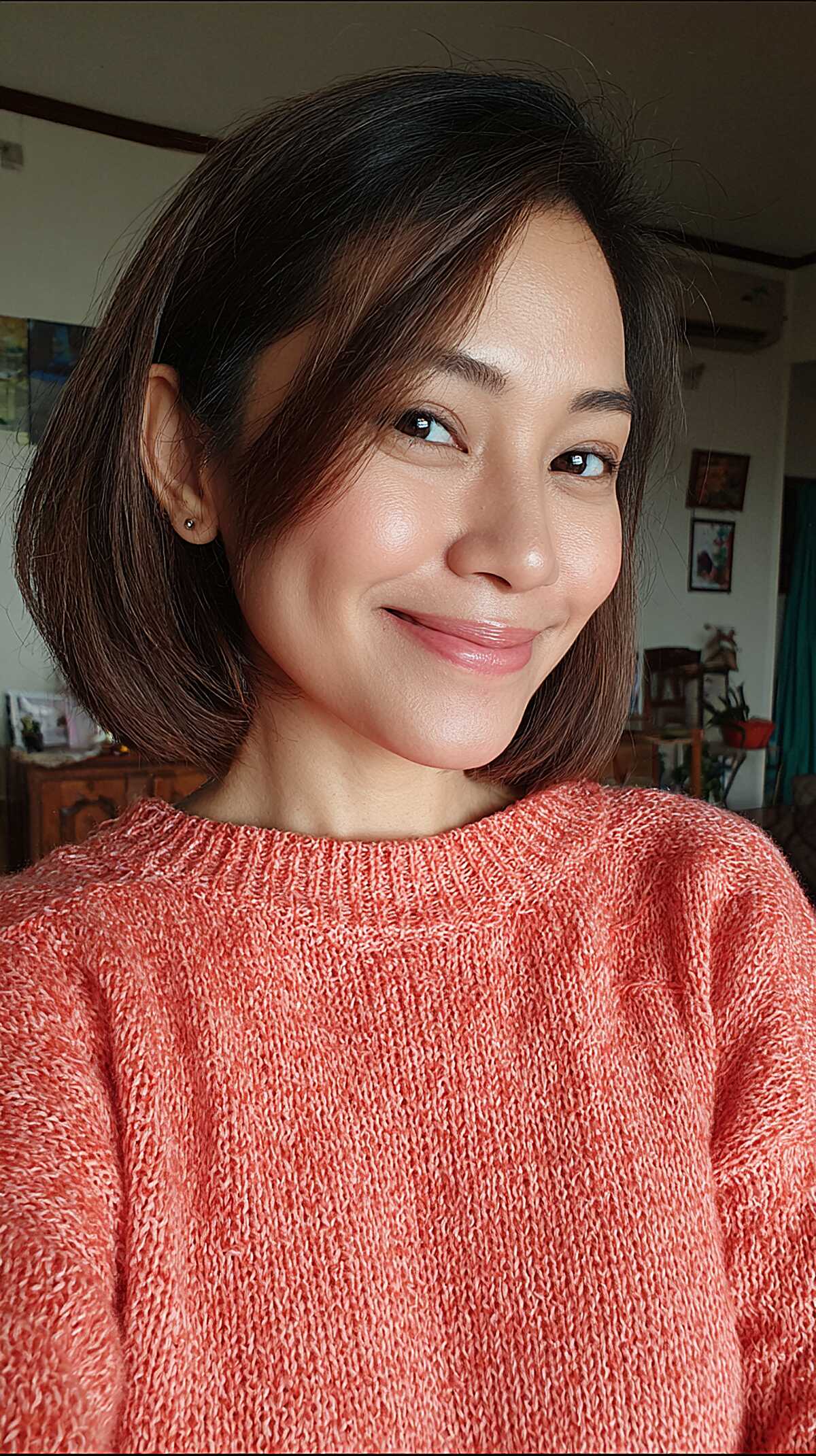 Deep Side Part Chin Bob with Tucked Ears