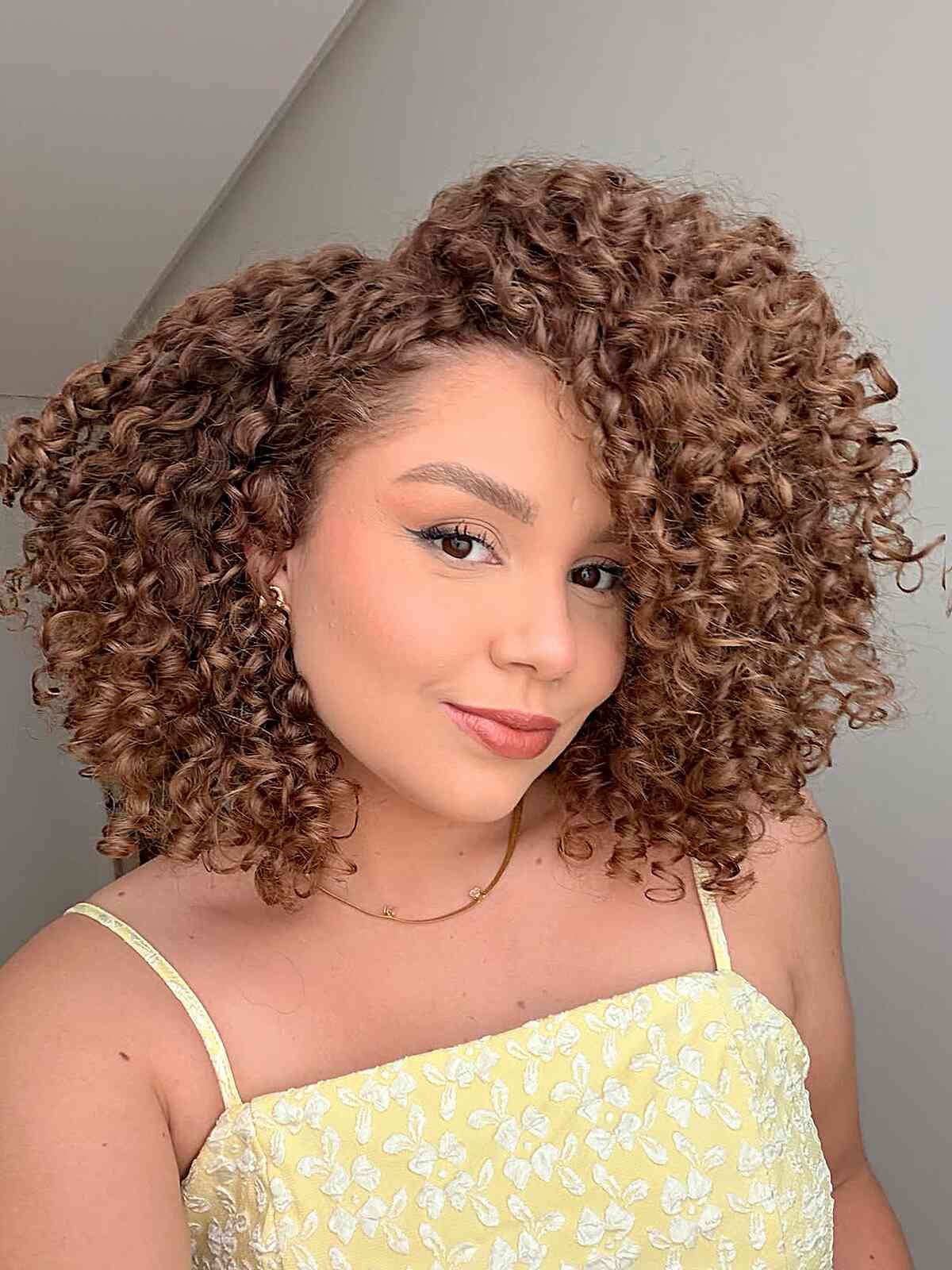 Stylish Curly Bob with Defined Curls