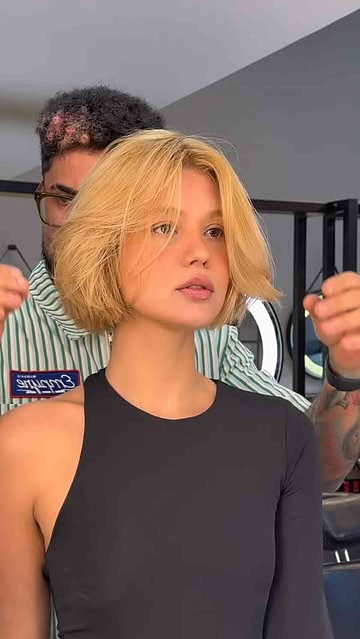 Stylish Textured Blonde Bob Cut