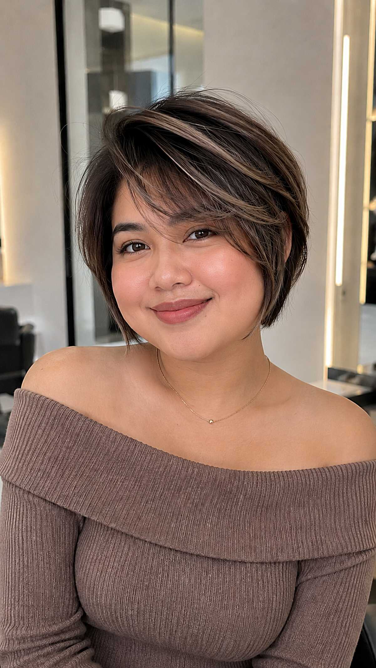 The Deep Side-Part Cropped Bob with Mocha Highlights