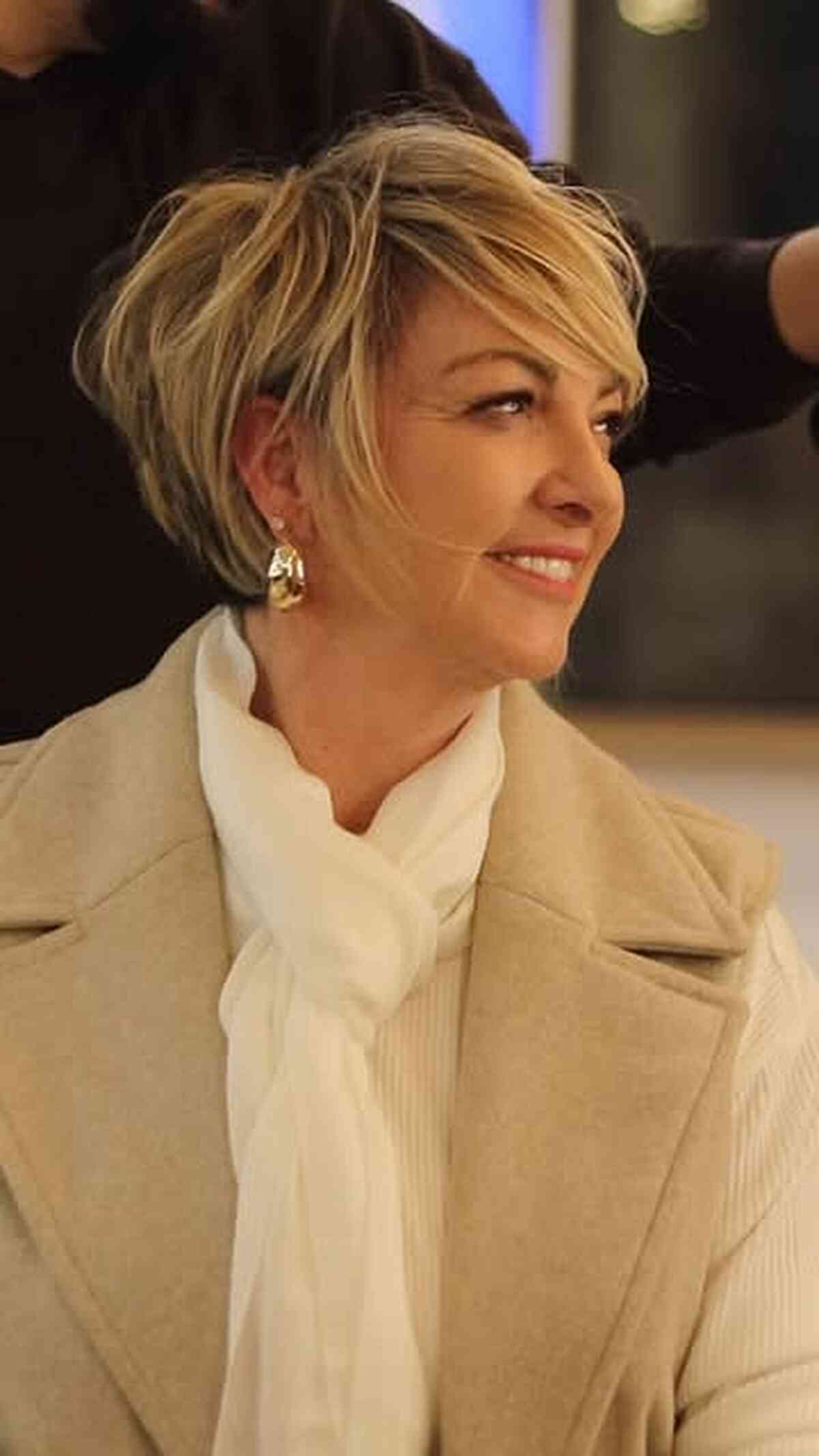 Modern Shaggy Pixie Bob with Textured Layers