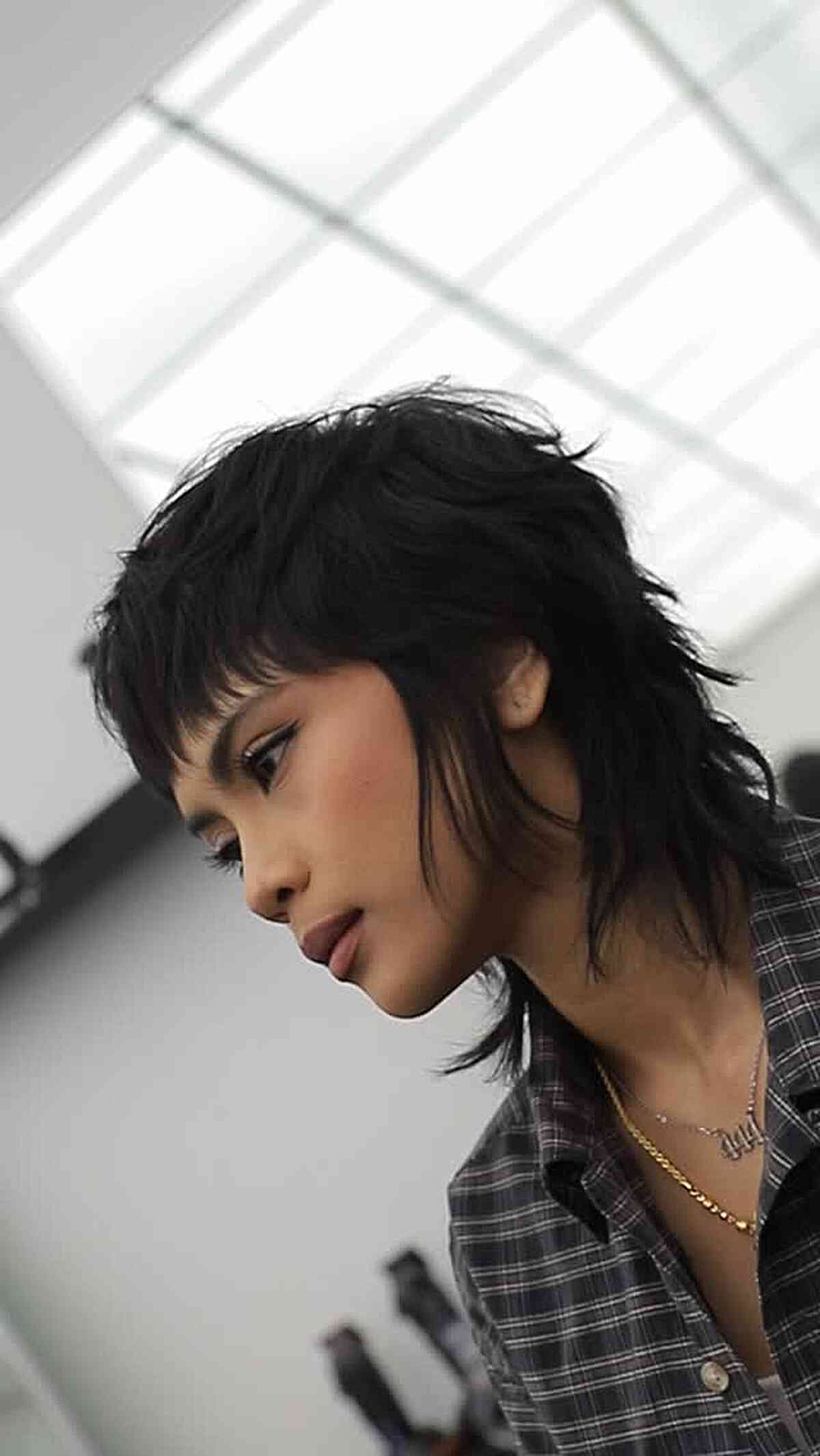 Trendy Short Shag Mullet with Textured Layers