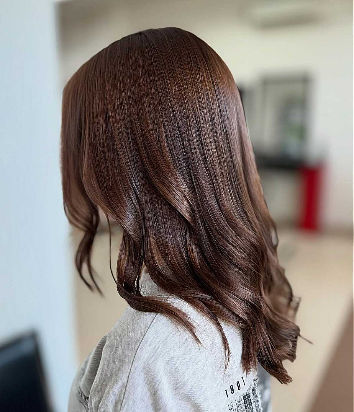 Warm Mocha Gloss on Medium-Length Waves