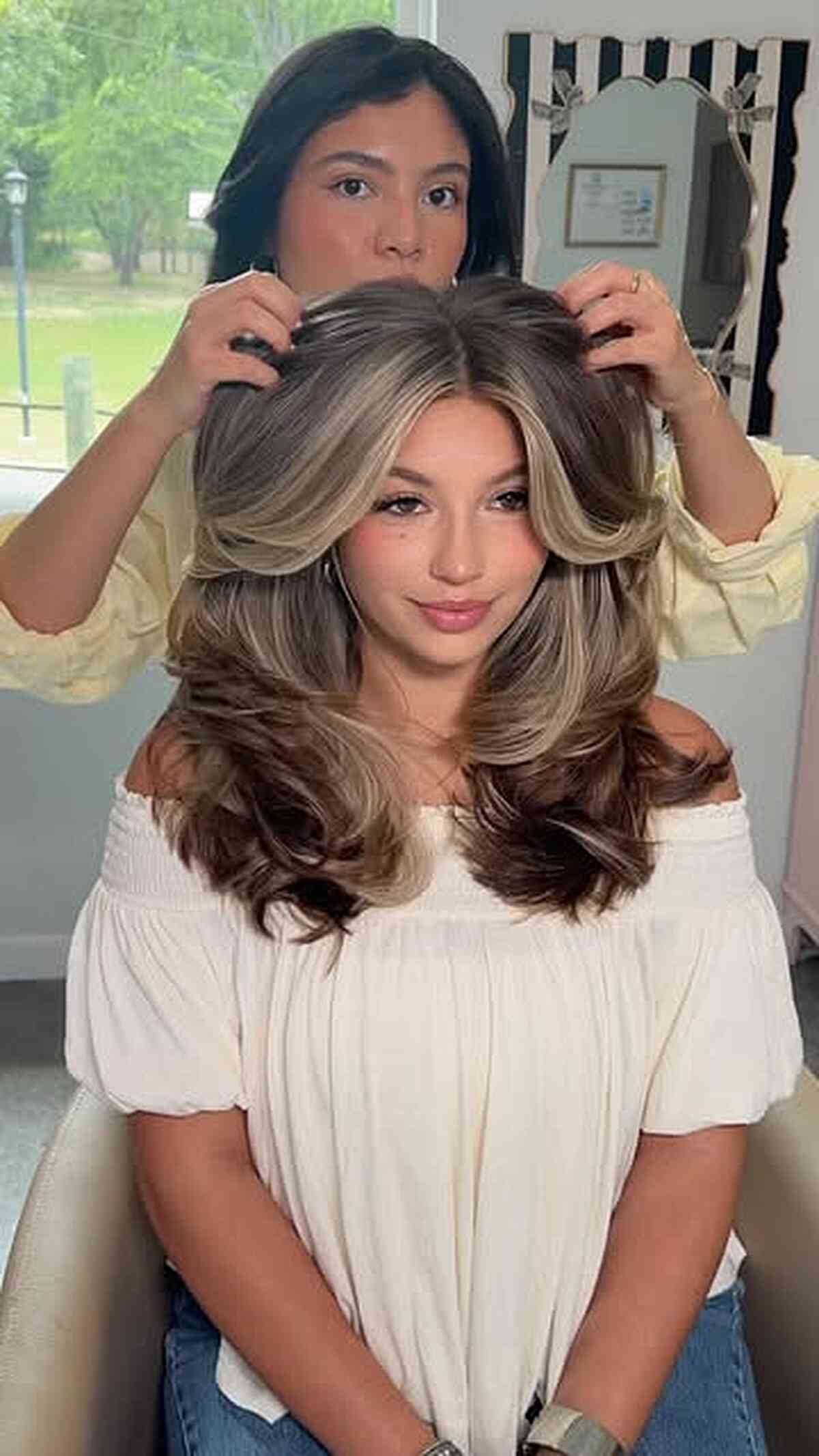 Beige Blonde Bouncy Layered Haircut