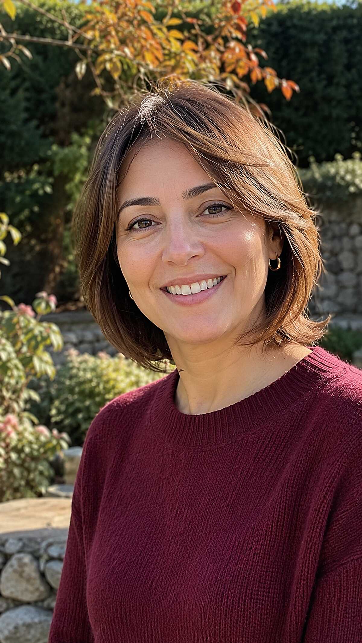 Sun-Kissed Brunette Bob with Face-Framing Warmth